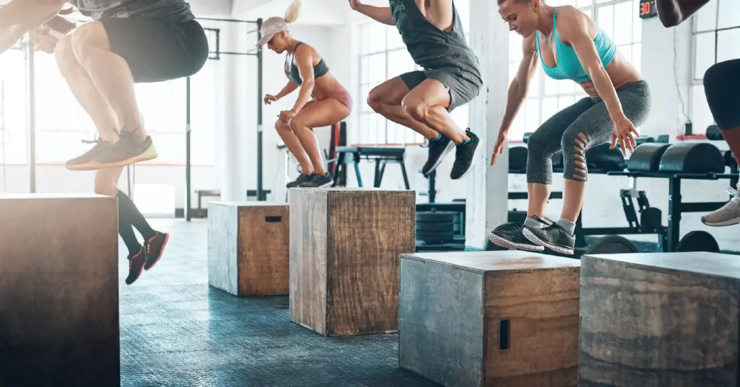 Wyciszenie siłowni i klubów fitness – jak ograniczyć przenoszenie drgań?