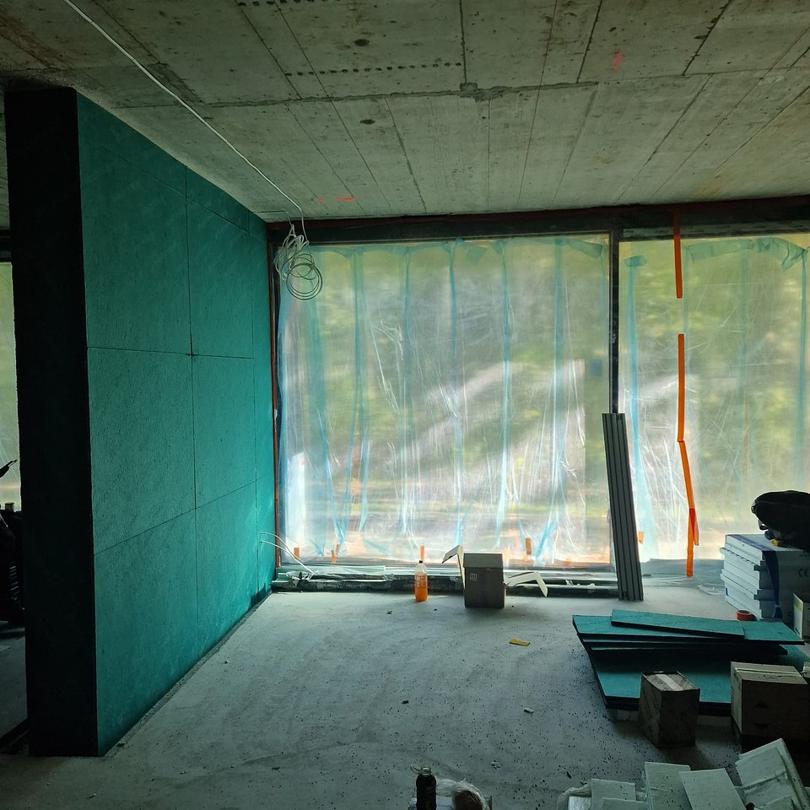 Professional acoustic insulation solutions by Epufloor in a new gym in Warsaw.