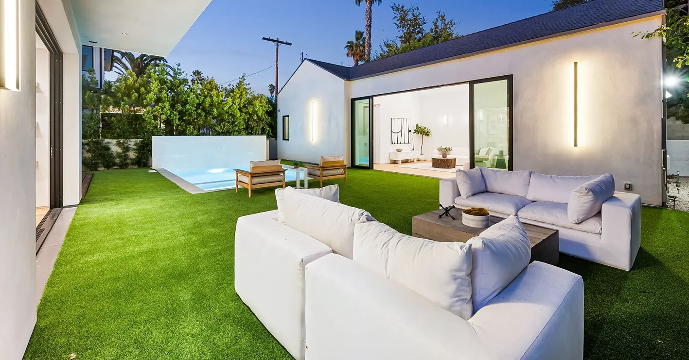Minimalist Garden Without a Lawn – Does Artificial Grass Fit?