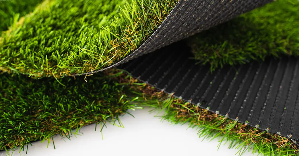 How to choose the colour and pile height of artificial grass for your garden?